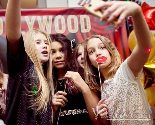 Hollywood от Агентства Детских Праздников Арт-Иллюзион Киев Детский День Рождения в стиле Hollywood