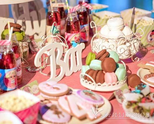 Candy-Bar LOL от Агентства Детских Праздников Арт-Иллюзион Киев Кенди бар и торт на заказ на День рождения ребенка Киев в стиле LOL