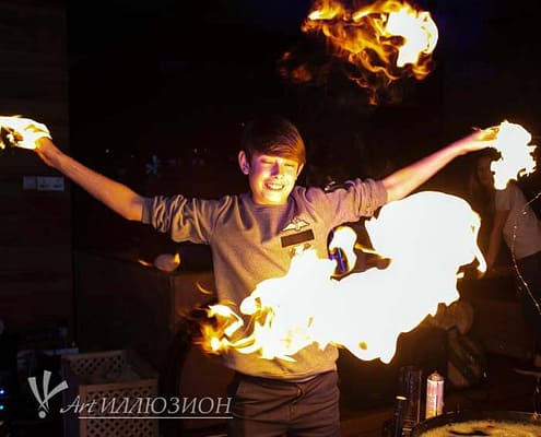 Аниматоры на детский день рождения Бейблэйд Аниматоры Киев на детский праздник в стиле Бейблэйд