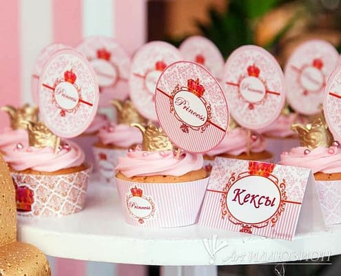 Candy Bar на детский день рождения Princess Кенди бар и торт на заказ на день рождения Киев в стиле Princess