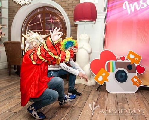 Организация детских праздников в Киеве Instagram Аниматоры Киев на Детский день рождения в стиле YouTube
